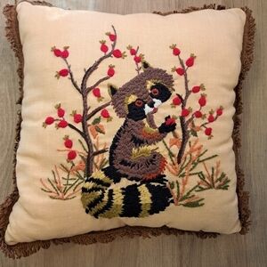 LEEWARDS Winsome Raccoon Pillow Vintage 1975 Cottagecore